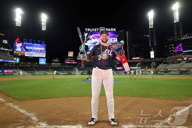 시애틀 매리너스 칼 롤리가 15일(한국시간) 열린 2025 메이저리그 올스타 홈런 더비에서 우승했다. ⓒ AFP=뉴스1