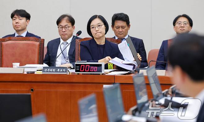 한성숙 중소벤처기업부 장관 후보자가 15일 오전 서울 여의도 국회 산업통산자원중소벤처기업위원회에서 열린 인사청문회에 출석하고 있다. 2025.7.15/뉴스1 ⓒ News1 안은나 기자