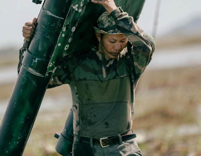 캄보디아가 내년부터 징병제를 도입한다. 이번 결정으로 복무 기간이 기존 18개월에서 24개월로 연장된다. 사진은 기사의 이해를 돕기 위한 자료사진으로 본문과 직접적 연관 없음. 펙셀스.
