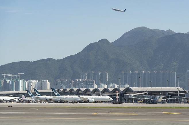 홍콩 국제공항 전경. AP 뉴시스