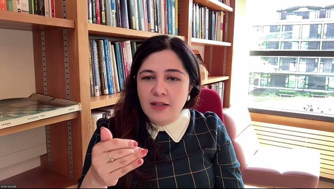 크리스티 고벨라 옥스포드대 교수가 한국경제신문과 화상으로 인터뷰하고 있다. / 워싱턴=이상은 특파원