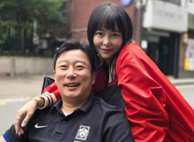 개그맨 이수근이 서울 마포구 상암동에 보유한 건물을 아내 박지연씨 명의로 등기한 사실이 확인됐다. /사진=박지연 인스타그램 캡처