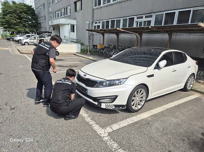상주시가 8월말까지 자동차 관련 과태료 체납 차량에 대해 번호반 영치등 집중단속에 나선다[상주시 제공]