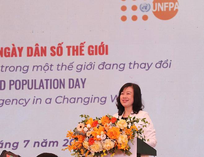 세계인구의날 기념 행사에서 연설하는 베트남 보건부 장관 [베트남 보건부 제공]