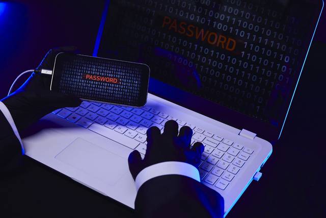 지난해 사기범죄 발생 건수가 처음으로 40만건을 넘어선 것으로 나타났다. 2019년 이후 내림세였던 사기범죄 검거율이 지난해 3.3% 상승했으나 비대면·온라인 거래가 일상화하면서 사기범죄 발생 건수 또한 증가했다. 사진은 기사의 특정 사실과 관련 없음. 이미지투데이