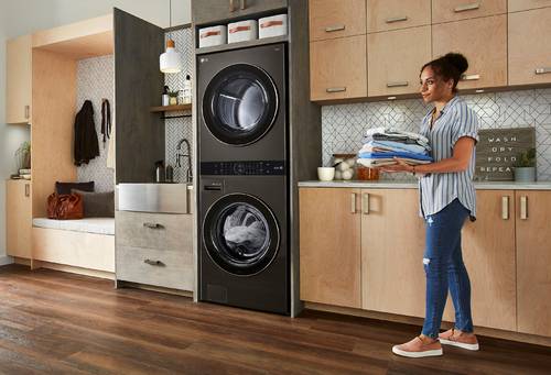 ‘LG 워시타워’가 美·英 유력 매체들로부터 호평받으며, 연이어 ‘최고의 세탁·건조기’ 제품으로 선정됐다.   |LG전자