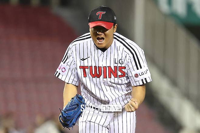 ▲ LG 왼손투수 송승기는 데뷔전 7이닝 무실점으로 충격을 안겼다. 전반기 한때 국내 선발투수 가운데 가장 낮은 평균자책점을 기록할 정도로 맹활약이 이어졌다. 그러나 마지막 5경기에서는 고전했다. 송승기는 올스타 브레이크 휴식을 발판삼아 후반기에 부활하겠다고 다짐했다. ⓒ곽혜미 기자