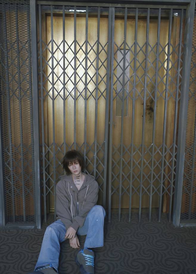 투모로우바이투게더 정규 4집 콘셉트 포토 Etched/사진제공=빅히트 뮤직