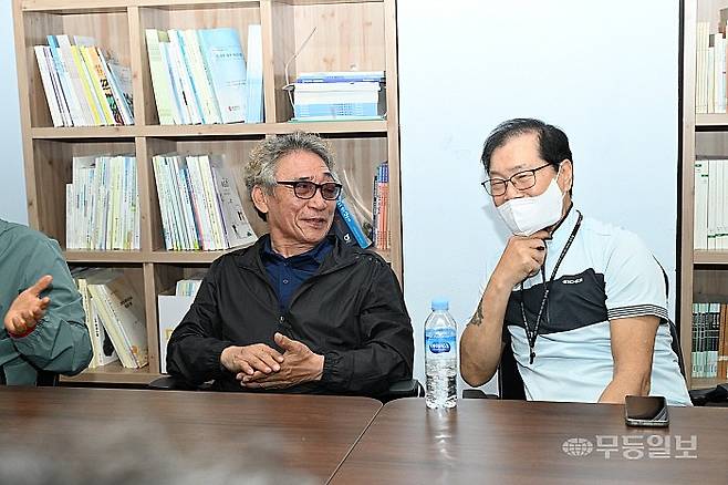 26일 광주 동구 전일빌딩245에서 무등일보가 개최한 집담회에서 이재춘(66)씨가 발언하고 있다.