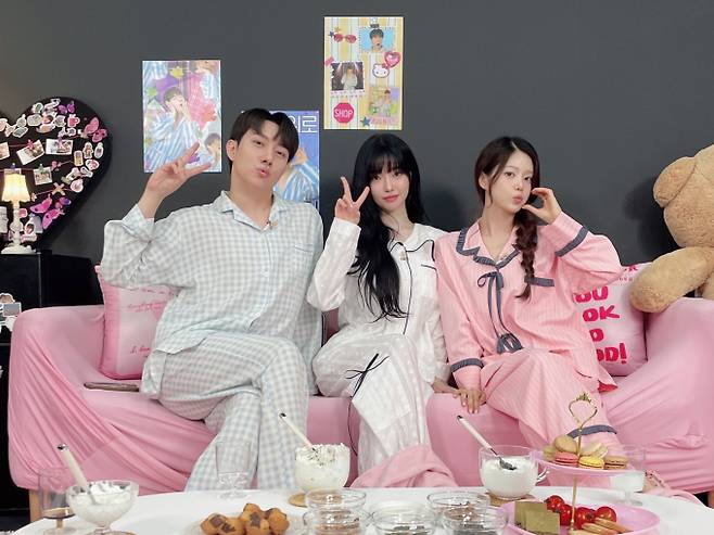 ‘파자매 파티’ 과즙세연, 루머 해명→수입 솔직 고백 (제공: 샌드박스네트워크)