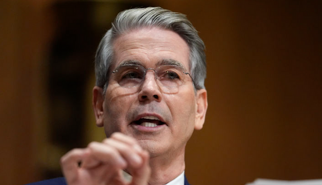 스콧 베센트 미국 재무부 장관이 지난 1월 16일 워싱턴DC 국회의사당에서 열린 인사청문회에 참석해 있다. ⓒAP/뉴시스