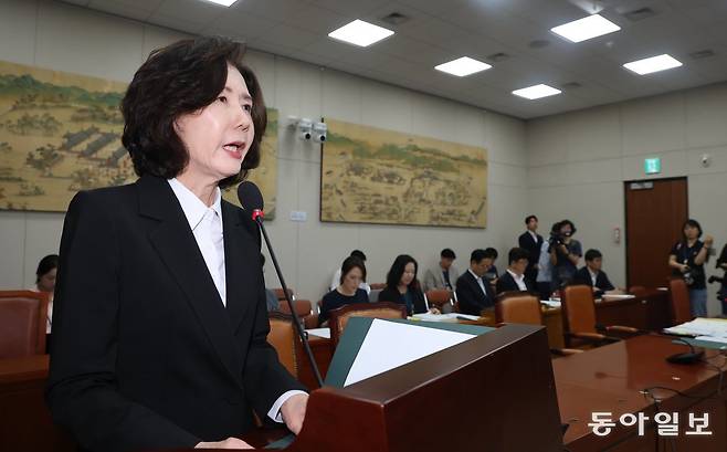 16일 이 후보자가 선서를 마친 뒤 단상에서 발언하고 있다. 장승윤 기자 tomato99@donga.com