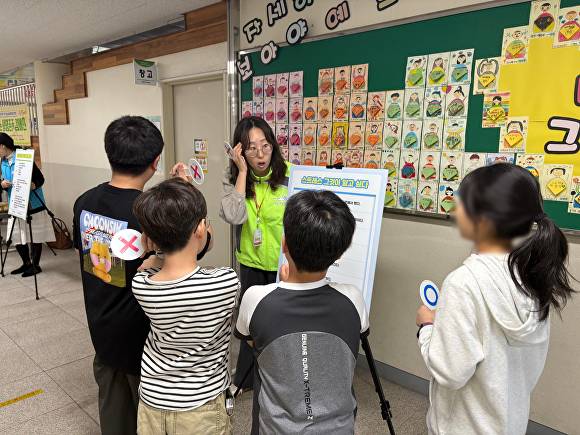 생명존중 캠페인이 펼쳐지고 있다 [사진=대구행복진흥사회서비스원]