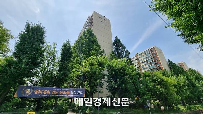 서울 강남구 압구정 3구역에 속한 압구정현대6·7차 아파트 전경. 매경DB