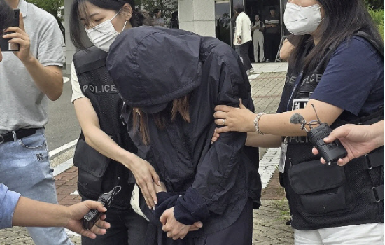 안동의 한 여자고등학교에 무단 침입해 시험지를 훔친 학부모 B씨(48). (사진=연합뉴스)