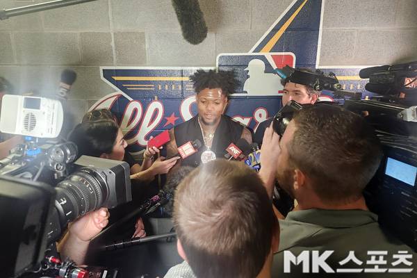 아쿠냐 주니어가 인터뷰를 갖고 있다. 사진(美 애틀란타)= 김재호 특파원