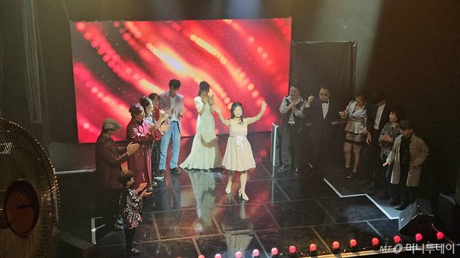 지난 11일 저녁 서울 종로구 혜화동 한 극장. 한원경양(17)이 무대 인사를 하러 나왔다. /사진=정세진 기자