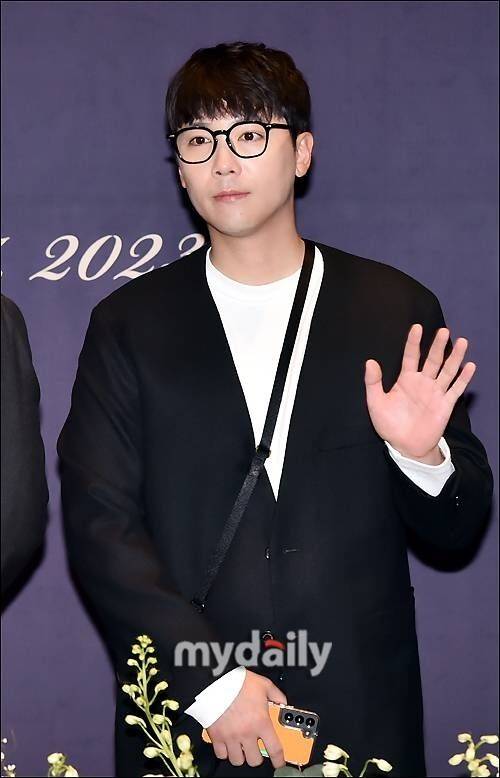 이홍기 / 마이데일리