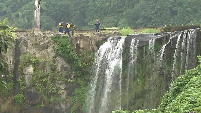 일본 오이타현 분고오노시의 하루지리 폭포 [FNN 프라임 온라인]