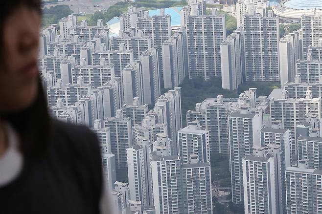 서울 송파구 서울스카이에서 본 일대 아파트. [연합]