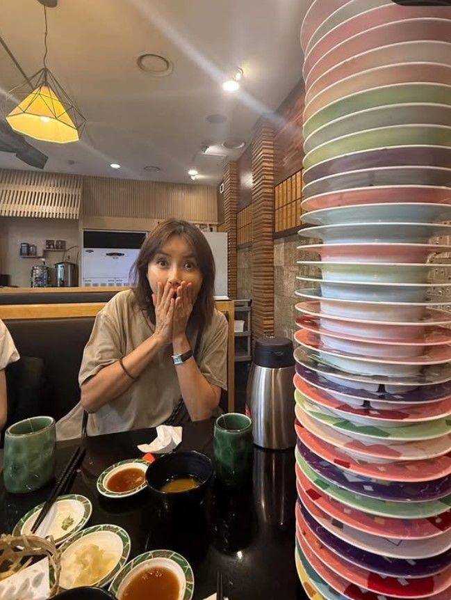 [서울=뉴시스] 신애라. (사진=신애라 인스타그램 캡처) 2025.07.16. photo@newsis.com *재판매 및 DB 금지