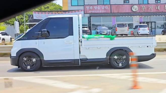 기아 PV5 오픈베드 시제품 스파이샷