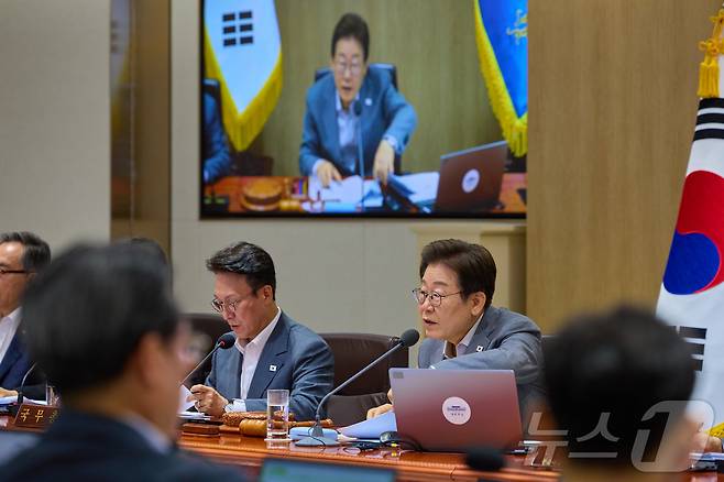 이재명 대통령이 지난 15일 서울 용산 대통령실 청사에서 열린 국무회의에서 발언을 하고 있다. (이재명 대통령 SNS. 재판매 및 DB 금지) 2025.7.16/뉴스1 ⓒ News1 이재명 기자