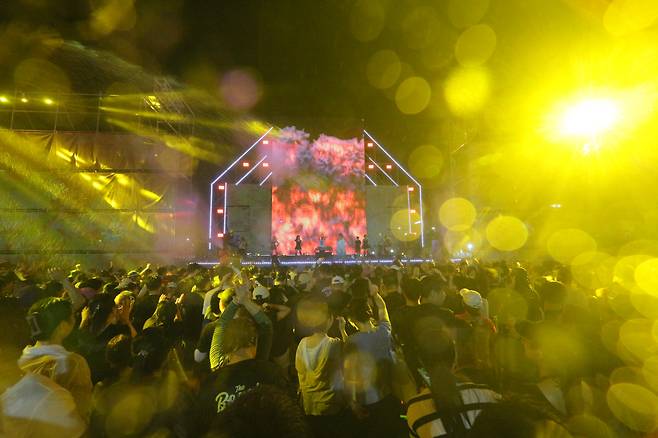 ◇장흥 물 축제 기간 장흥에는 다양한 공연이 진행된다. 올해는 록 페스티벌과 EDM파티 등이 열린다. 사진제공=장흥군