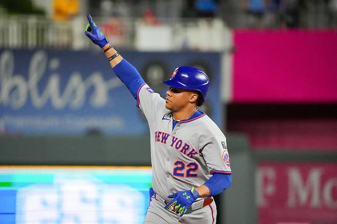 후안 소토가 지난 12일(한국시각) 캔자스시티 로열스와의 원정경기에서 9회 솔로홈런을 터뜨린 뒤 베이스를 돌고 있다. Imagn Images연합뉴스