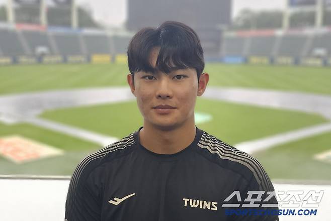 LG 김영우가 인터뷰를 하고 있다. 잠실=권인하 기자