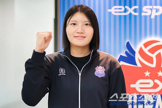 한국도로공사가 포항시체육회 미들블로커 김현지를 영입했다. 사진제공=한국도로공사