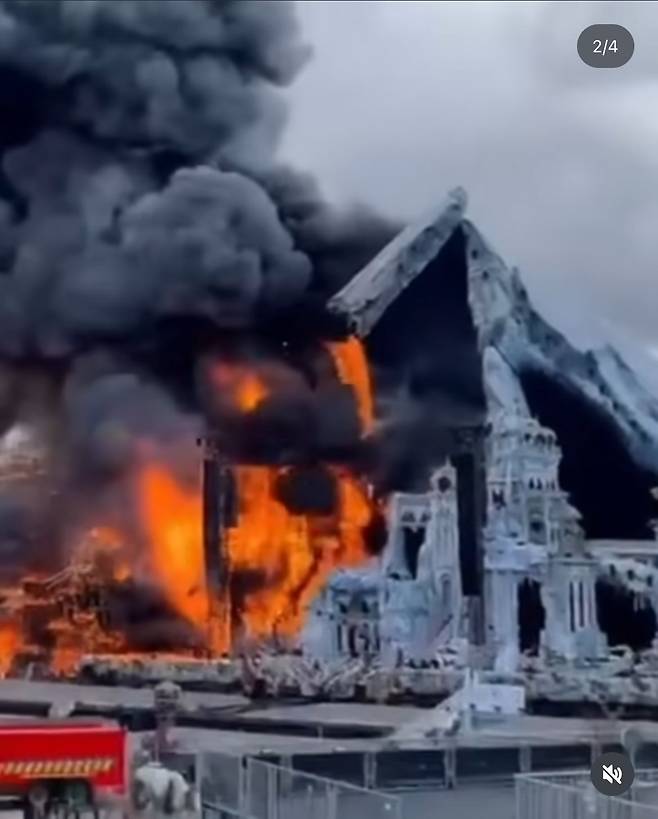 IMG_0968.jpeg 세계 최대 뮤직페스티벌 tomorrowland 메인스테이지 화재 속보.jpg