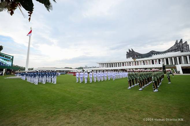 2024년 8월 17일(토) 인도네시아 동부칼리만탄주 누산타라 수도(IKN) 국가궁 앞 광장에서 열린 인도네시아 공화국 제79주년 독립기념일 기념식./사진=인도네시아 누산타라 신수도청(OIKN) 제공