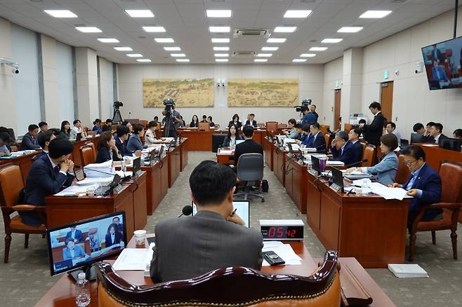16일 서울 여의도 국회 교육위원회에서 열린 인사청문회. (서지영 의원 페이스북 캡처)