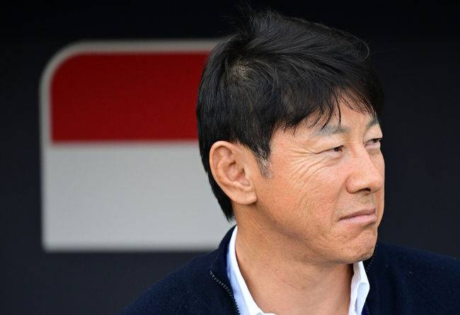 [OSEN=도하(카타르), 지형준 기자] 사상 첫 아시안컵 16강' 기적을 썼던 인도네시아&nbsp;신태용 감독의 매직이 끝났다.&nbsp;신태용 감독이 이끄는 인도네시아는 28일 오후 8시 30분(이하 한국시간) 자심 빈 하마드 스타디움에서 호주와 2023 아시아축구연맹(AFC) 카타르 아시안컵 16강전을 치러 0-4로 패했다.&nbsp;인도네시아 신태용 감독이 경기를 준비하고 있다. 2024.01.28 / jpnews.osen.co.kr