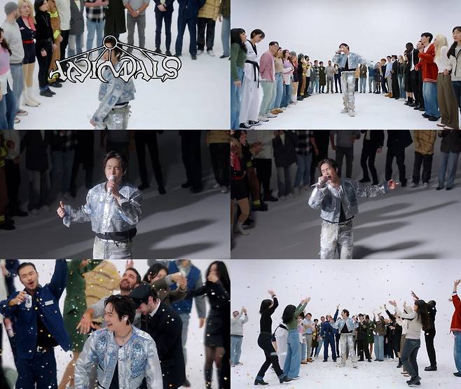 온유가 정규 2집 타이틀곡 ‘ANIMALS’의 라이브 비디오를 통해 청량하고도 파워풀한 보컬을 선보이며 팬들의 뜨거운 반응을 이끌어냈다.&nbsp; 사진제공|그리핀엔터테인먼트