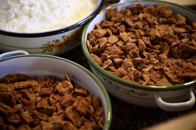 바삭하고 고소한 츠바르치라는 돼지기름 과자. 사진제공|크로아티아관광청/CNTB