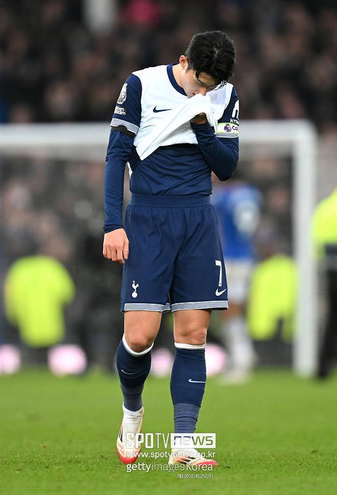 ▲ 골드는 "만약 손흥민이 계약 기간을 끝까지 채우길 원한다면, 그 권리는 존중받아야 한다. 반대로 손흥민이 이적을 원한다면, 그 선택지도 존중하며 구체적으로 검토해야 할 사안이다"라며 자세한 상황을 설명했다.