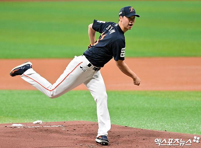 한화 이글스가 후반기 선두 자리 수성과 함께 26년 만에 한국시리즈 우승에 도전한다. 전반기 부진했던 FA 듀오 투수 엄상백과 심우준의 후반기 반등이 절실한 분위기다. 엑스포츠뉴스 DB