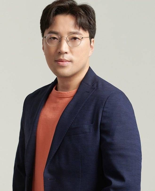 '살롱 드 홈즈'의 연출을 맡은 민진기 PD [ENA <살롱 드 홈즈> 제공. 재판매 및 DB 금지]