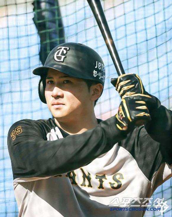 요미우리 이즈구치는 프로 2년차인 올해 주전 유격수로 도약했다. 17일 현재 팀 내 타격 1위, 안타 2위다. 사진캡처=요미우리 자이언츠 SNS