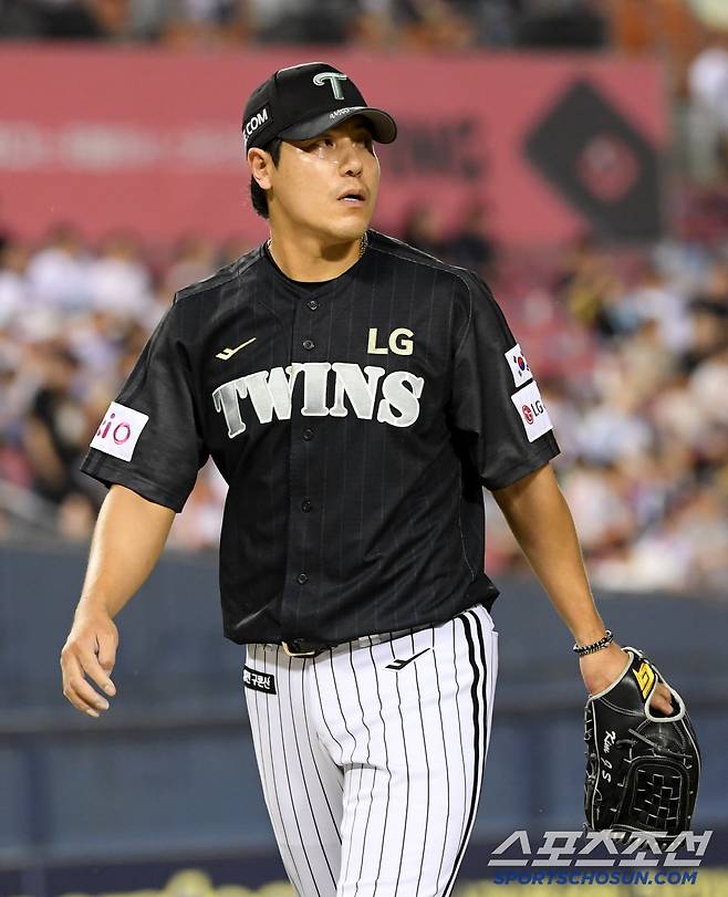 18일 잠실구장에서 열린 LG 트윈스와 NC 다이노스의 경기. LG 김진성이 숨을 고르고 있다. 잠실=박재만 기자 pjm@sportschosun.com/2025.06.18/