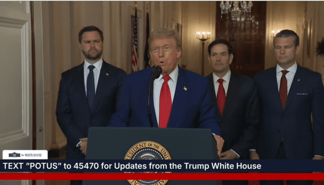 대국민 담화 발표 중인 도널드 트럼프 대통령 (사진=백악관 유튜브)