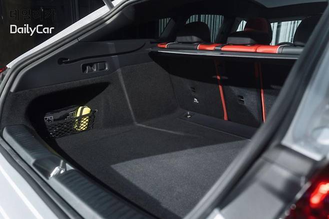 벤츠, CLA 슈팅브레이크 위드 EQ 테크놀로지 (트렁크)