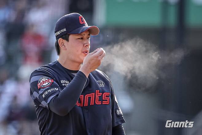 6시즌 연속 롯데의 뒷문을 막고 있는 김원중. 롯데 제공