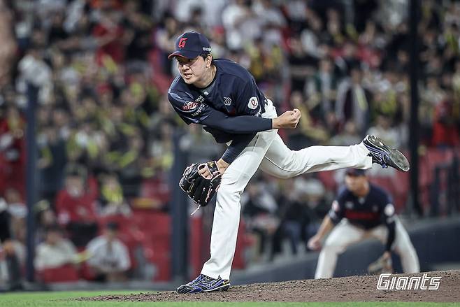 김원중은 마무리 투수를 ‘나가서 무조건 막는 투수’라고 표현한다. 롯데 제공