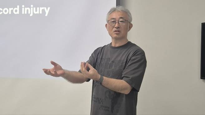 조명수 에스바이오메딕스 연구소장이 인터뷰 질문에 답변하고 있다. 박정연 기자 hesse@donga.com