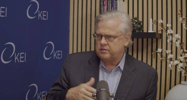 마이클 비먼 전 미국무역대표부(USTR) 대표보가 17일 워싱턴 싱크탱크 한미경제연구소(KEI)가 공개한 대담 팟캐스트에서 질문에 대답하고 있다. KEI 유튜브 영상 화면 캡처