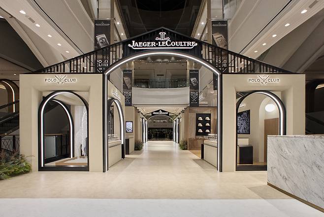 6월 신세계백화점 강남점에서 진행한 ‘1931 폴로 클럽’ 팝업 전시. 사진 예거 르쿨트르