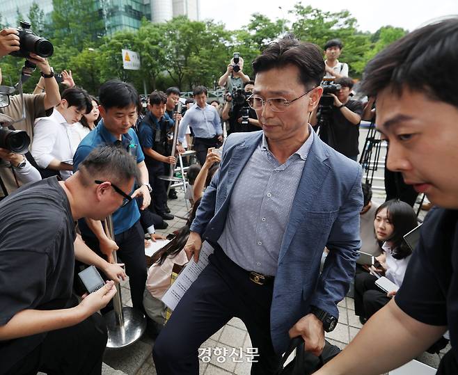 임성근 전 해병대 1사단장이 2일 소환조사를 위해 서울 서초구 채해병 특검 사무실로 출석하고 있다. 정효진 기자